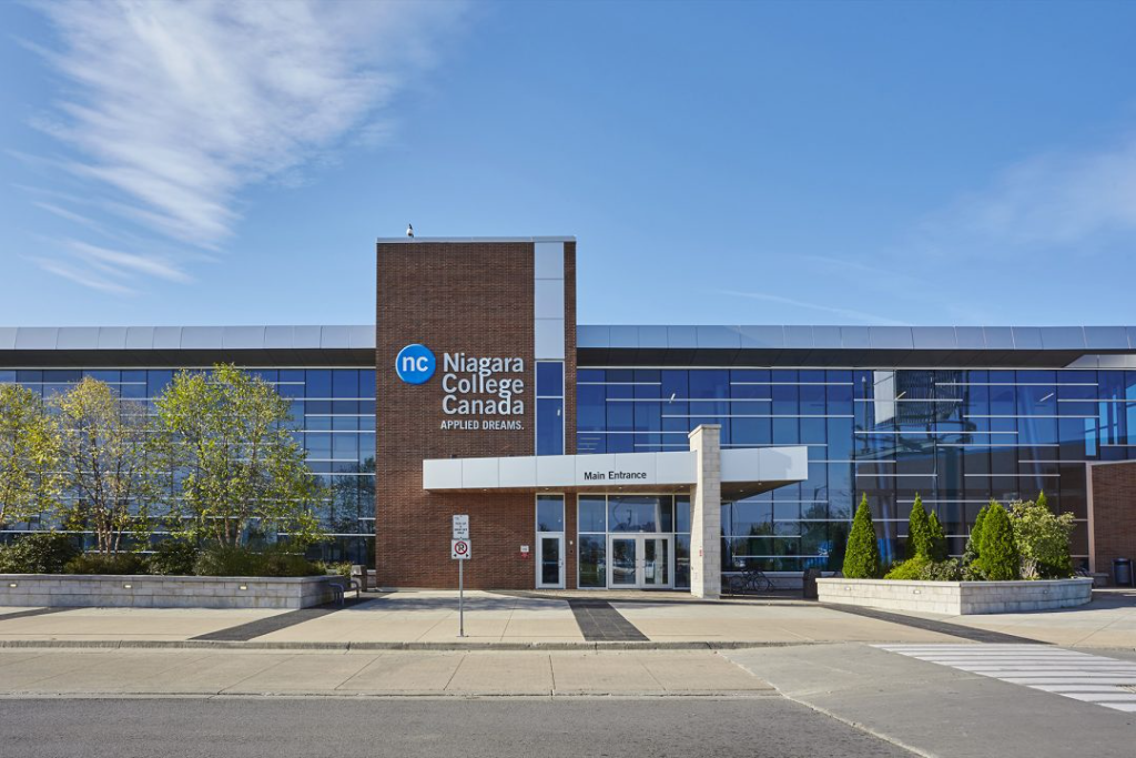 du-hoc-canada-nganh-quan-ly-chuoi-cung-ung