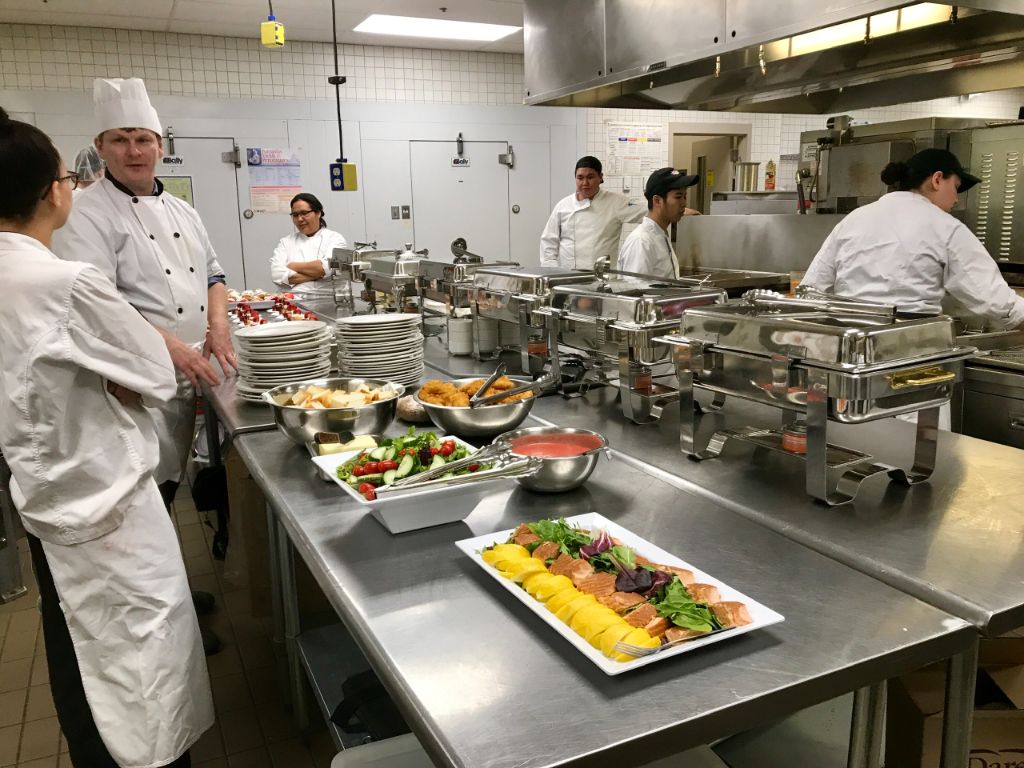 du-hoc-sinh-duoc-phep-lam-them-khong-gioi-han