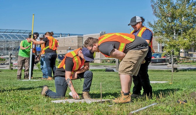 du-hoc-canada-ky-thuat-vien-thiet-ke-canh-quan
