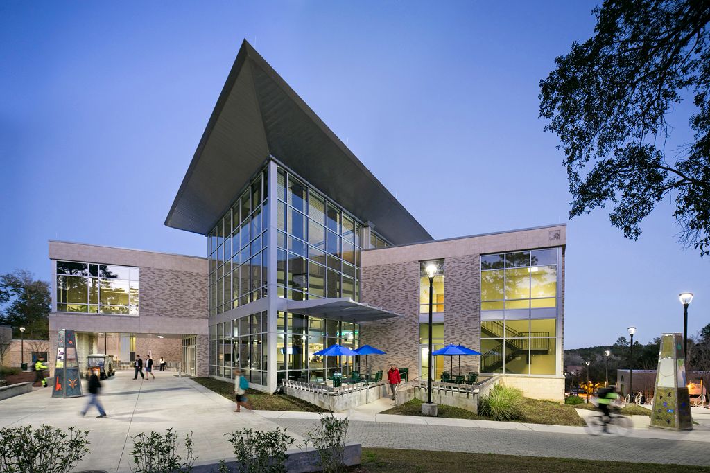 Dai-hoc-west-Florida-1